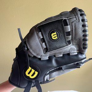 Wilson Grey/Black Glove 12 in Left-Hand/Right-Hand Throw A03RB15 Genuine Leather